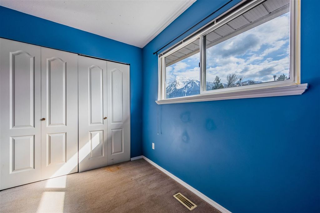 listing image 1101708379709432647