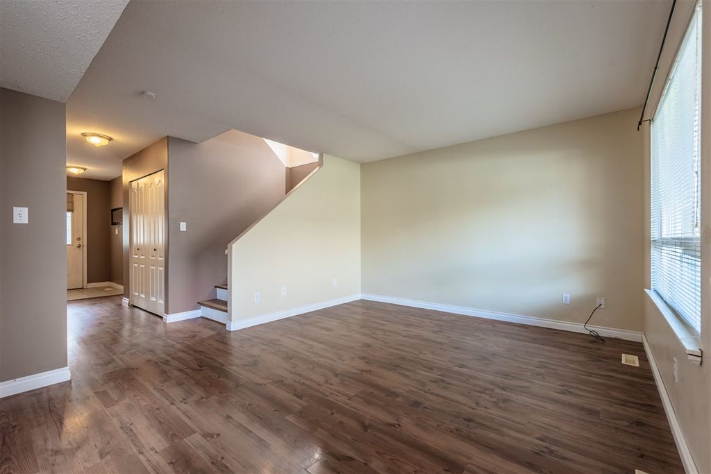 listing image 1101436877857849739