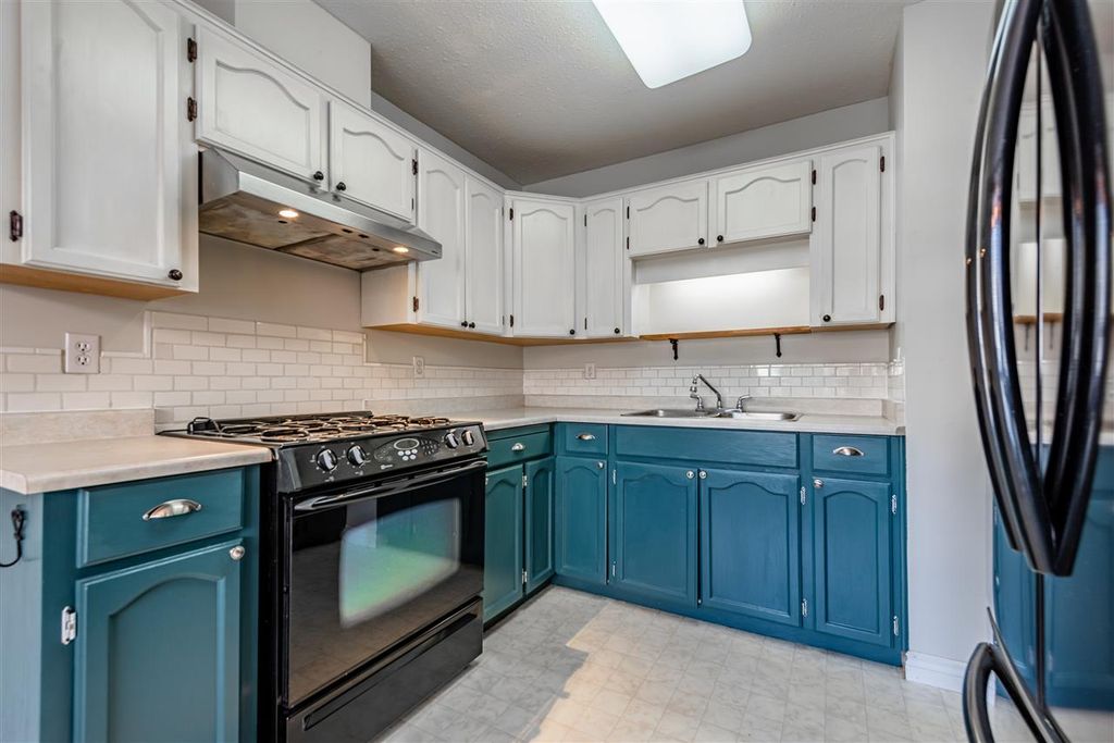 listing image 1103926600939561115