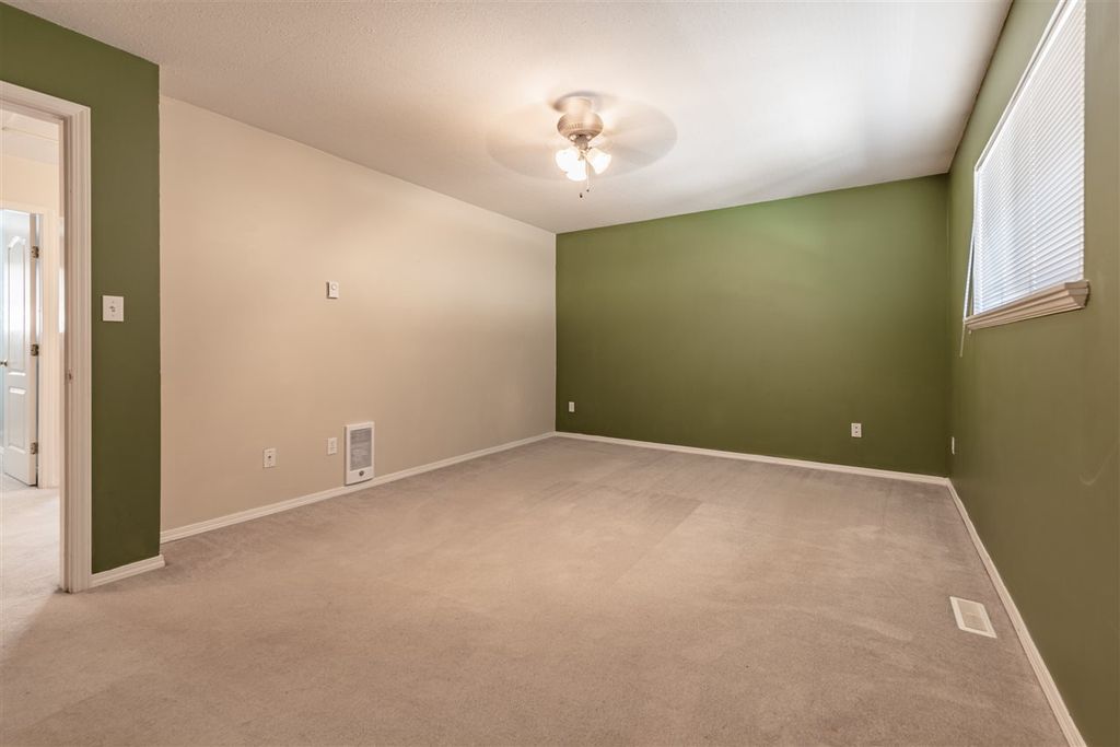 listing image 1102953258178920554