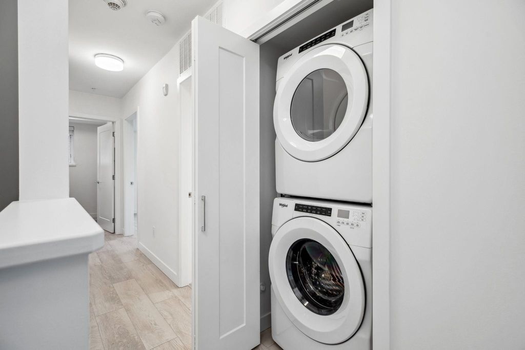 listing image 1107504103873766767