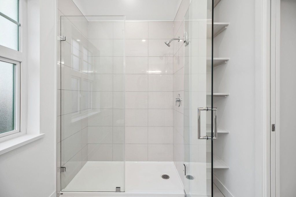 listing image 1101166677760174107