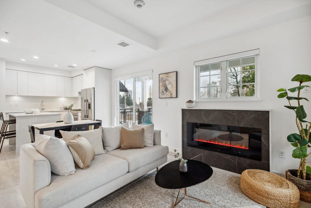 listing image 1104672658760206254