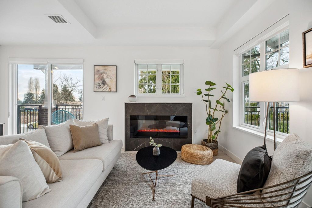 listing image 1109761735938497510