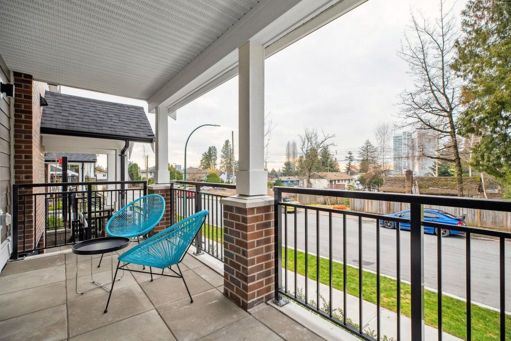 listing image 1103158219492430794