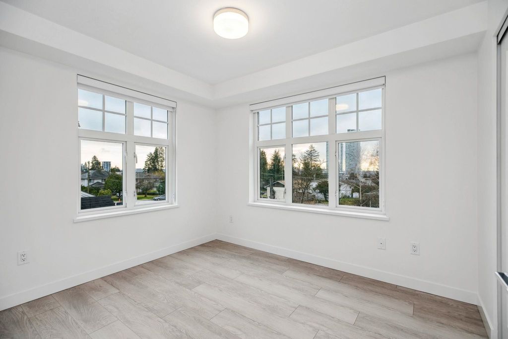 listing image 1101221997227768229