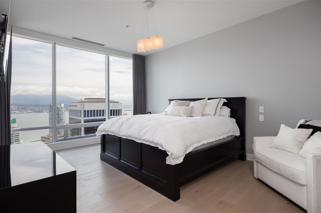 listing image 1103861969376646000