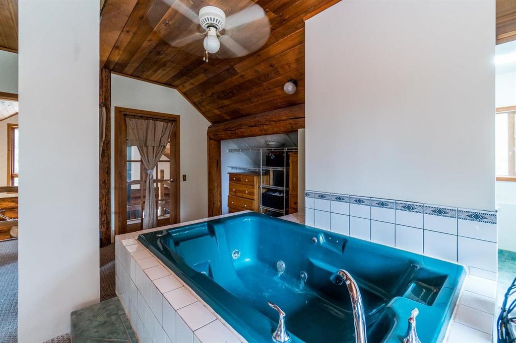 listing image 1104631225841454032