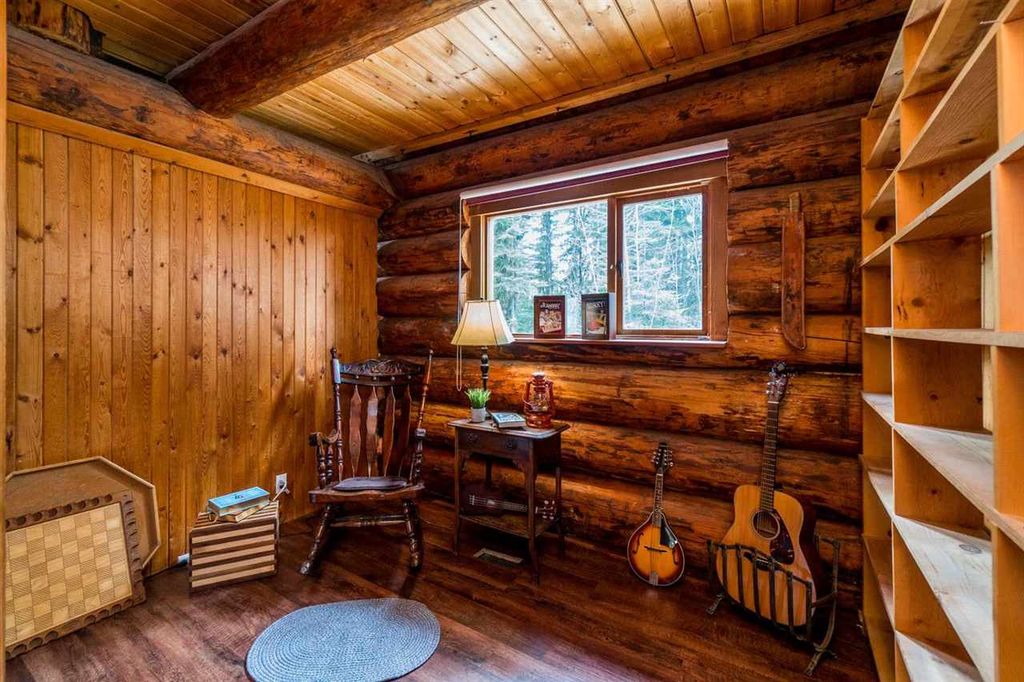 listing image 1104107008154044930