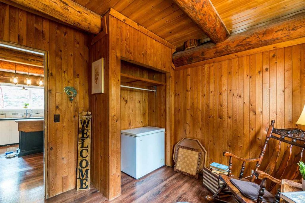 listing image 1108351412850580948