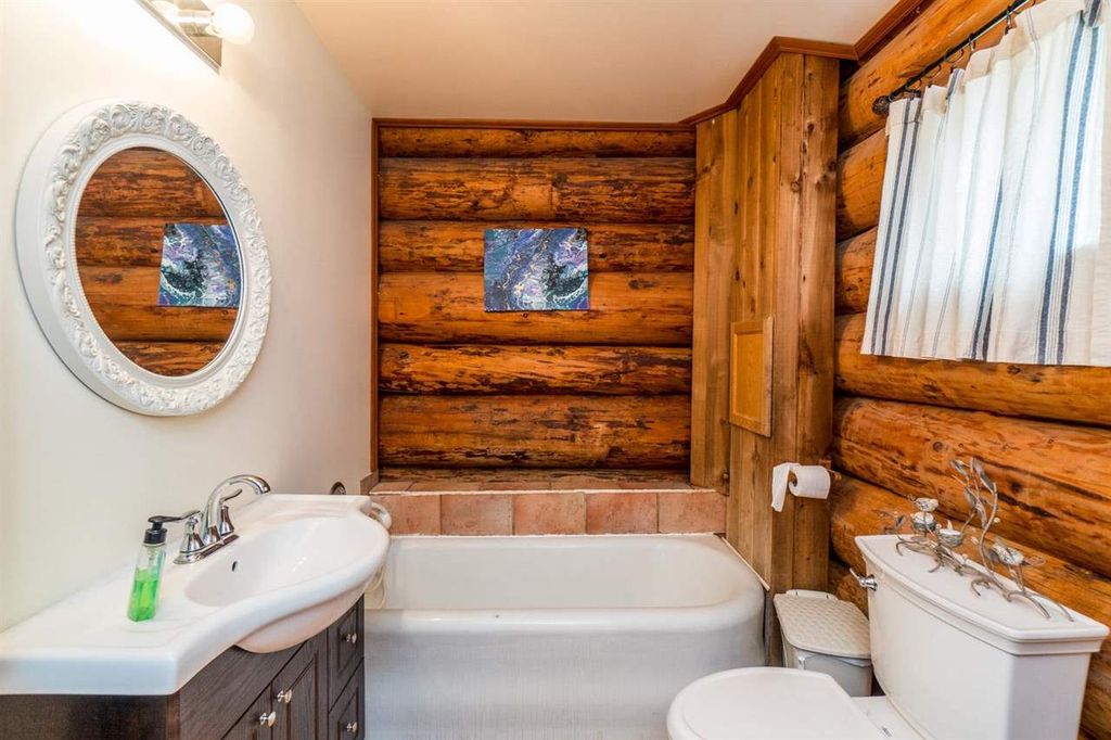 listing image 1103567605222959924