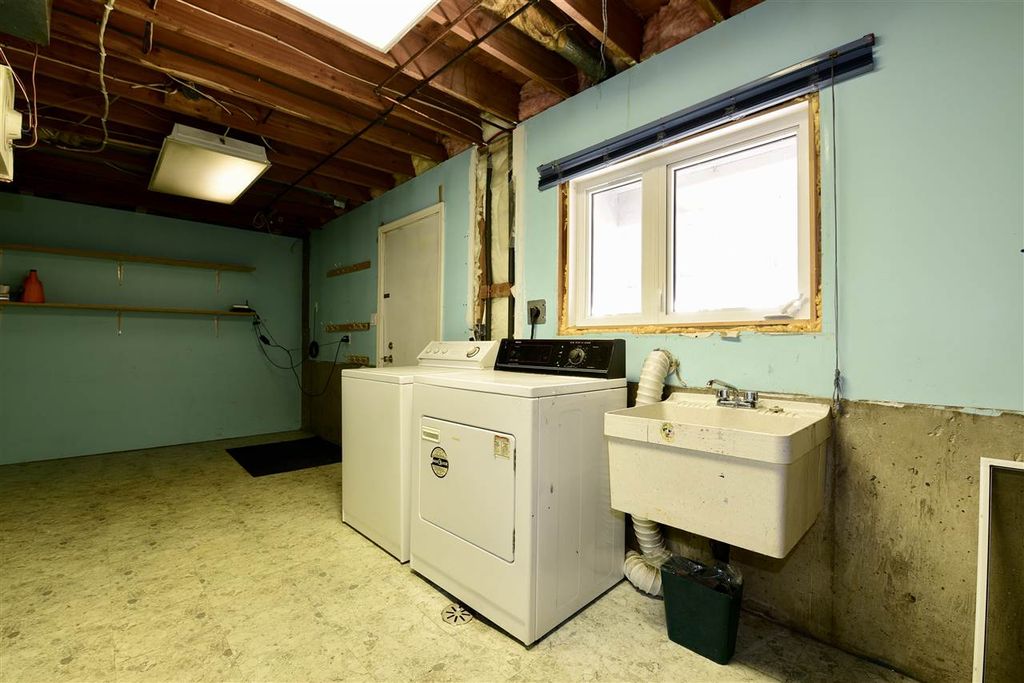 listing image 1104368805095813570