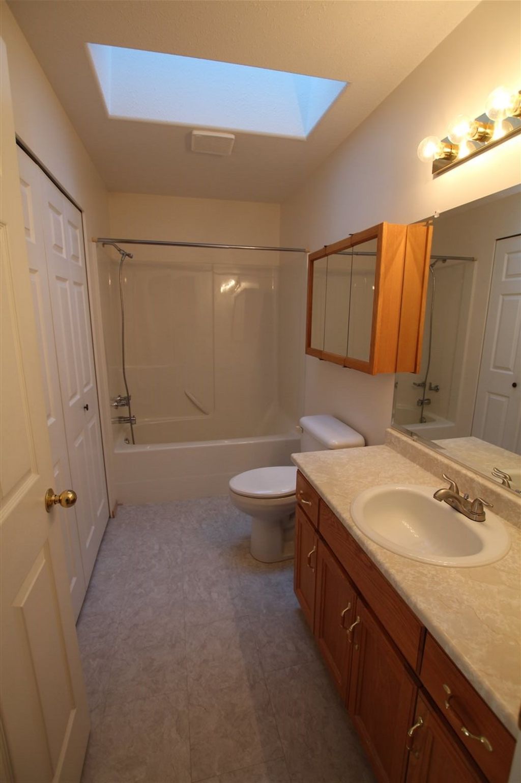 listing image 1108398185960331006