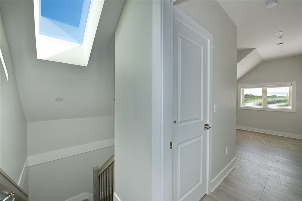listing image 1108411407432834539