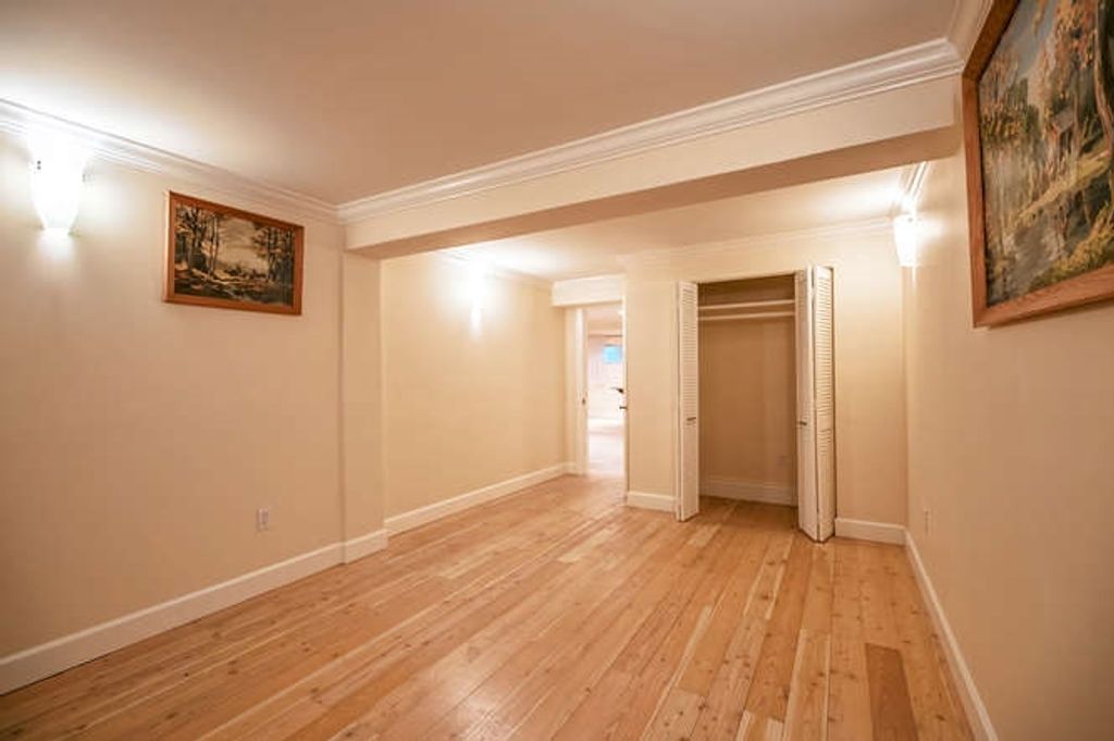 listing image 1102507805521876398