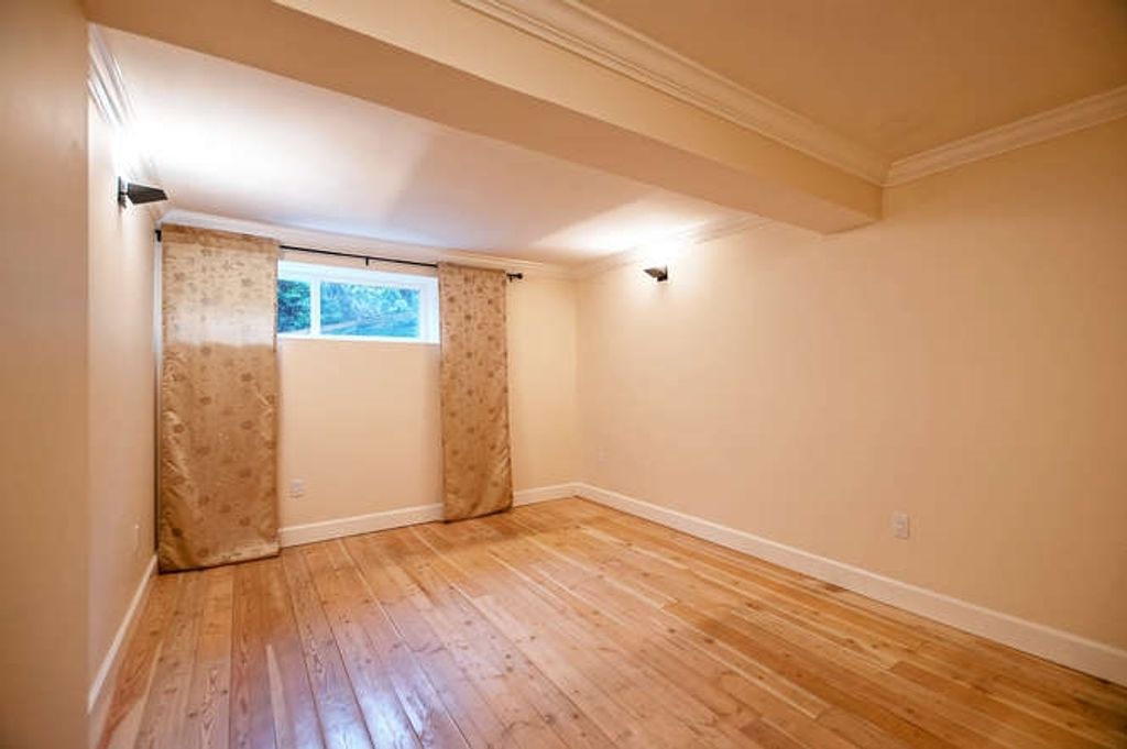 listing image 1102189650973796815