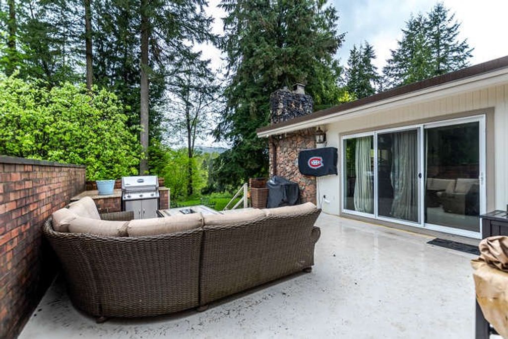 listing image 1105255459576381319