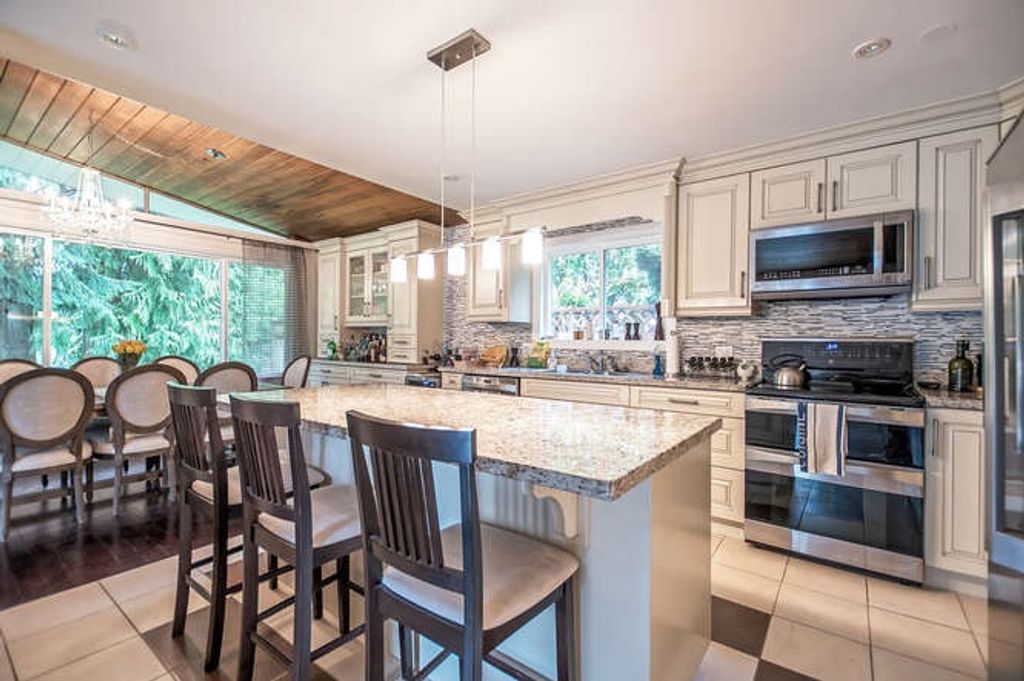 listing image 1103997402657506689