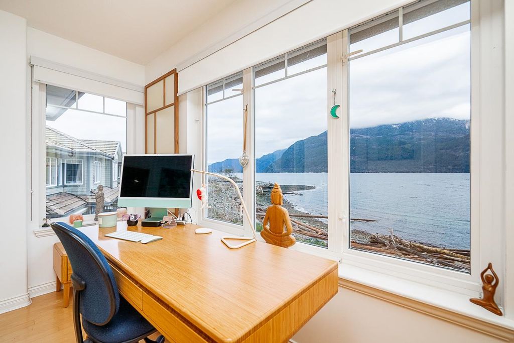 listing image 1103004494862880080
