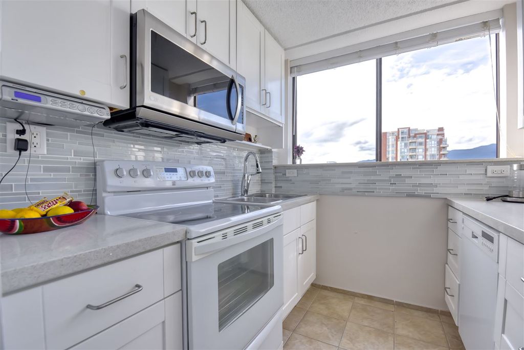 listing image 1101353626667979340