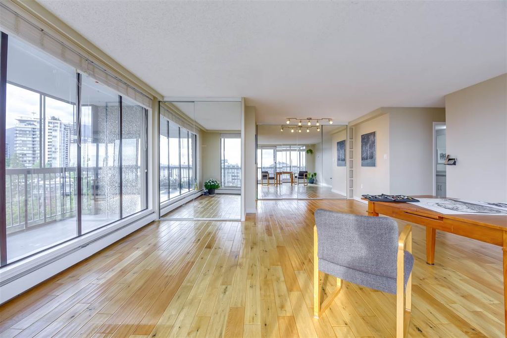 listing image 1109366425308341300