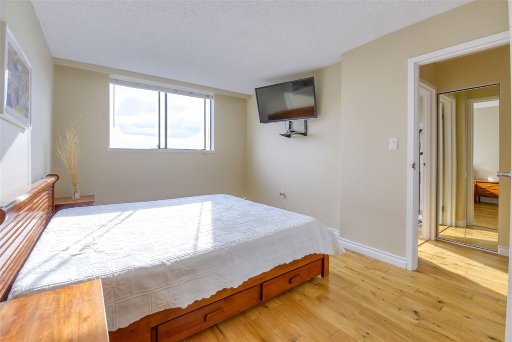 listing image 1103008475971951044