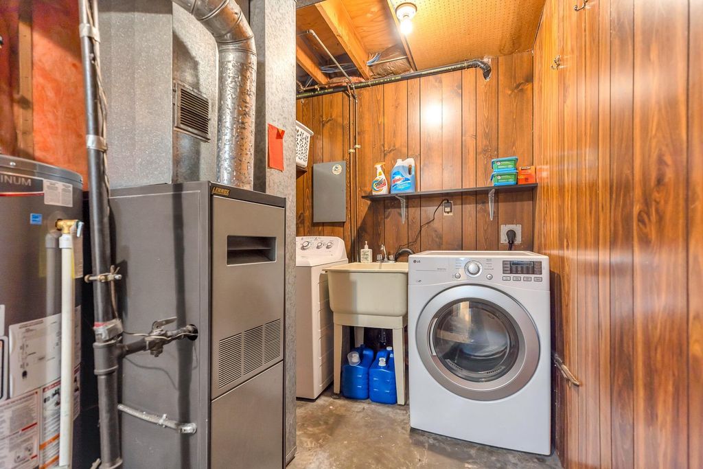 listing image 1104415883126163957