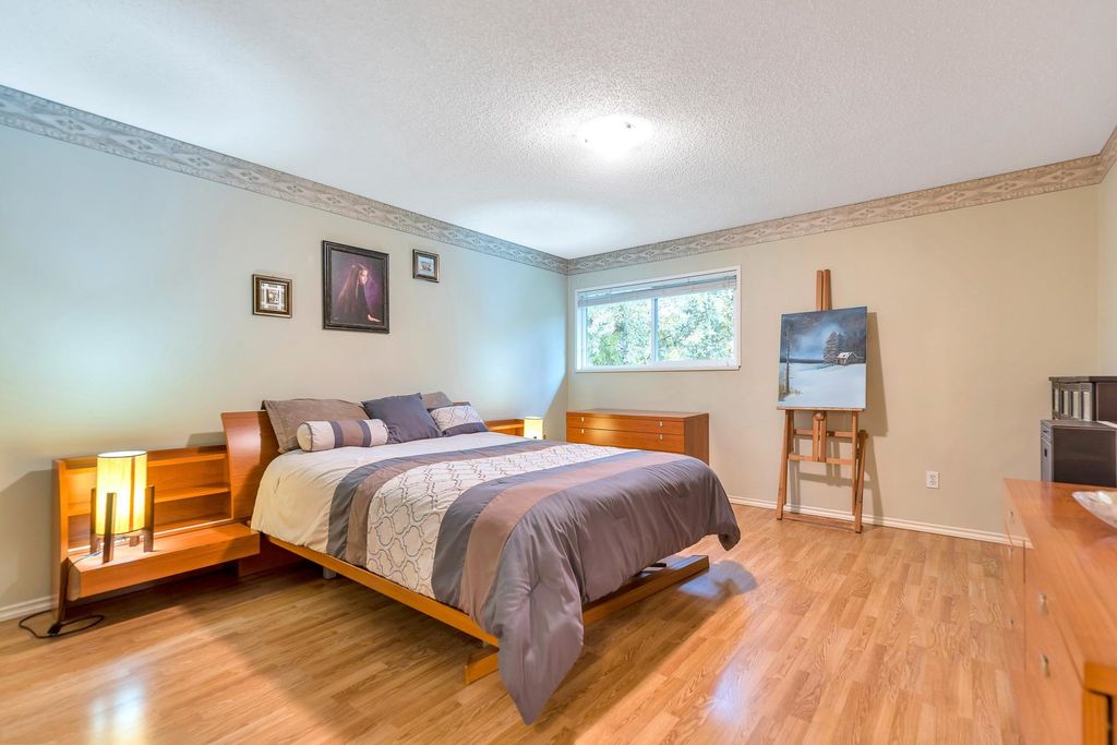 listing image 1105119736939219406