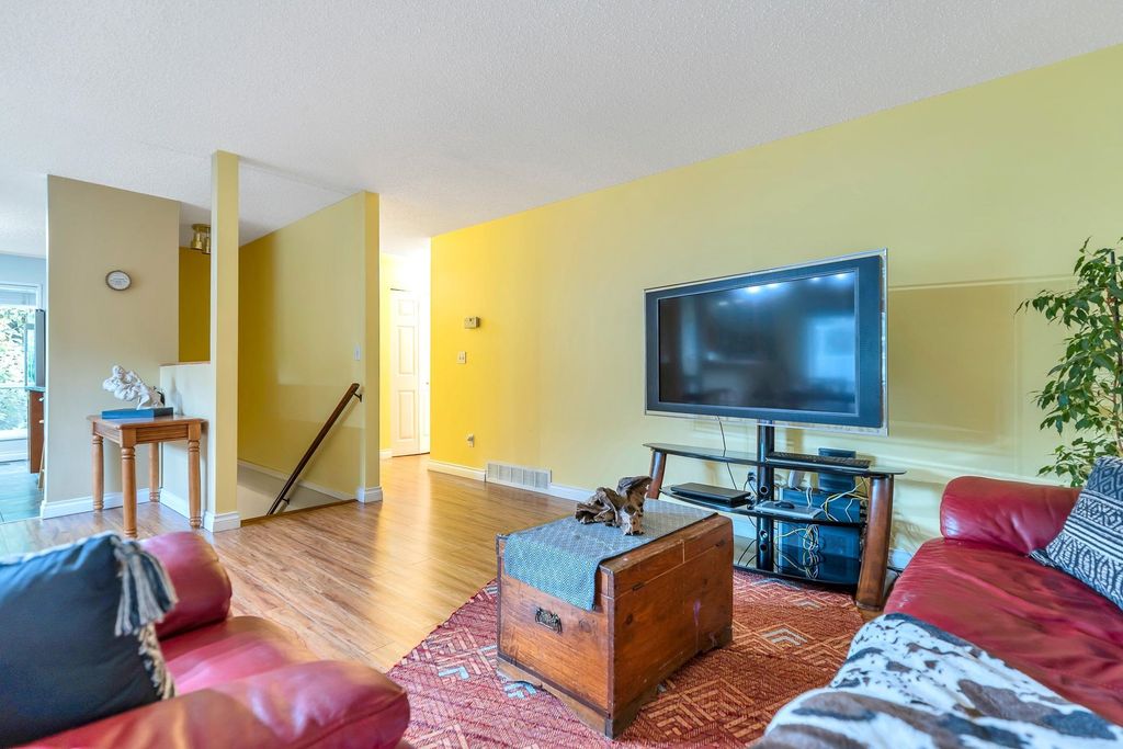 listing image 1100477434751384014