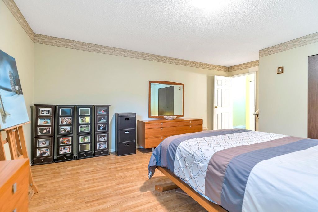listing image 1105909644674551980