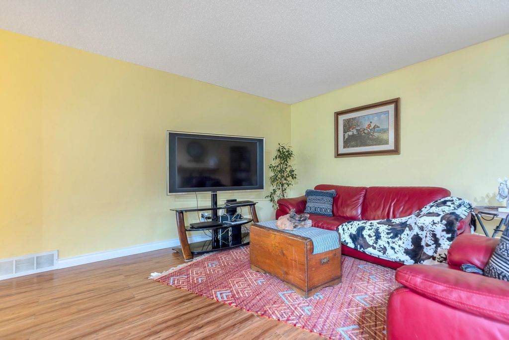 listing image 1107285318244069973