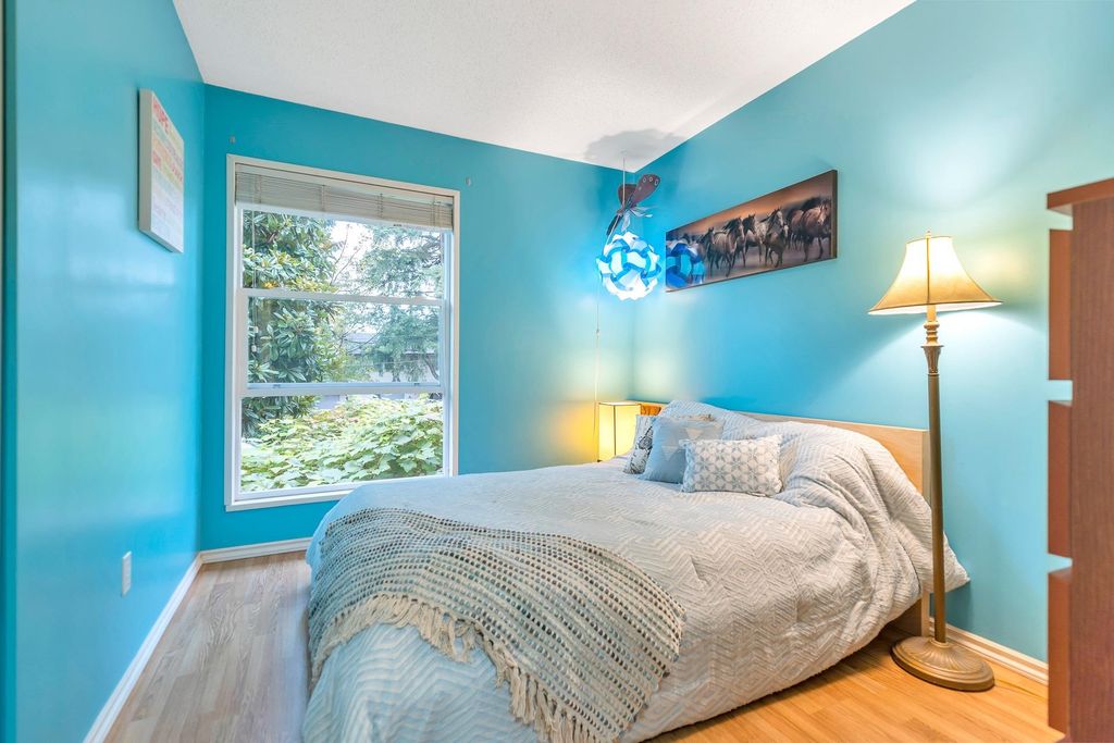 listing image 1105585938791504134