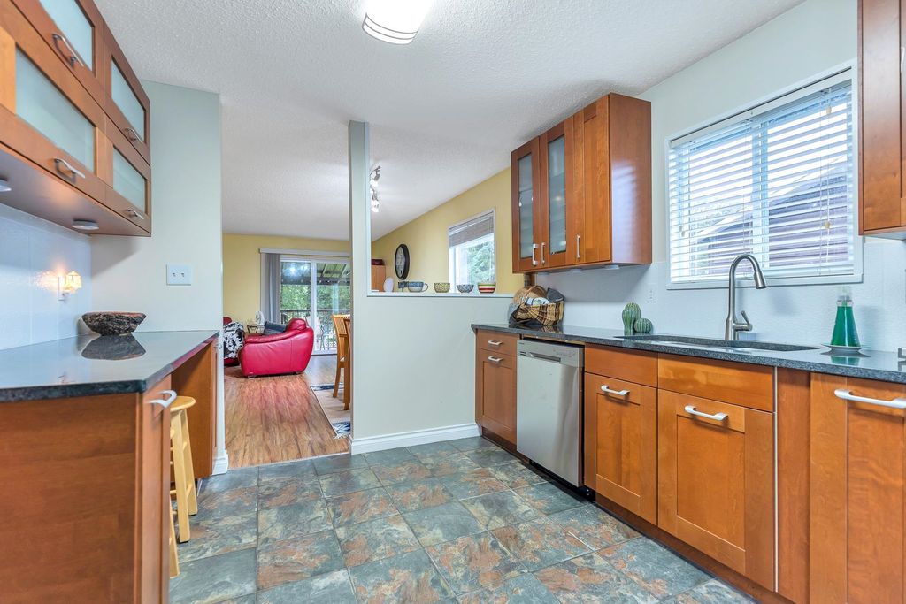 listing image 1103907747428745125