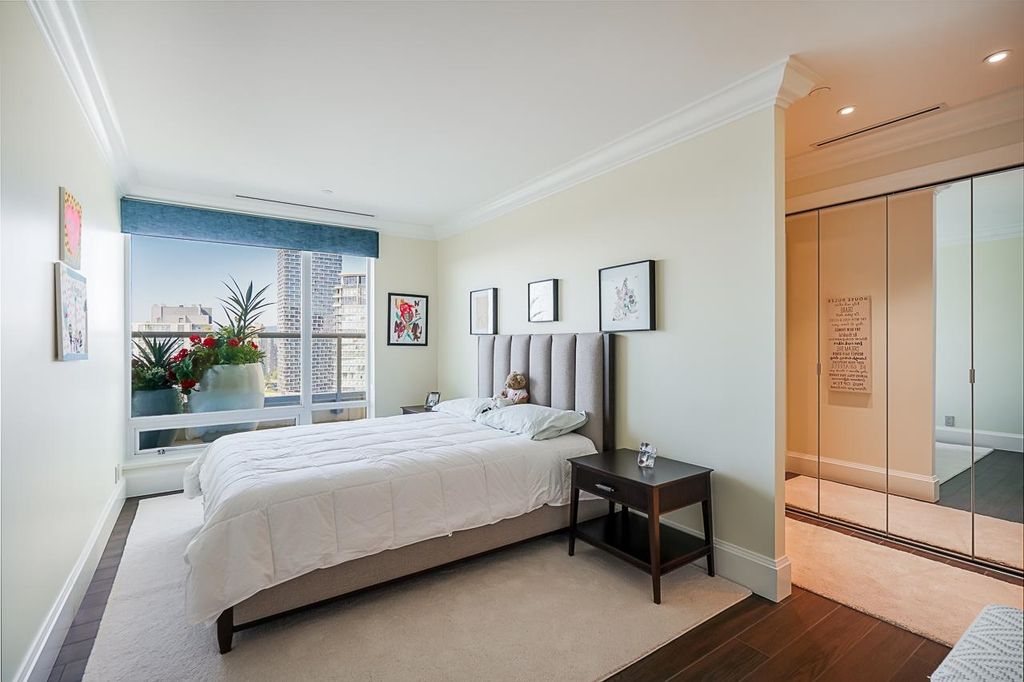 listing image 1101365803912925831