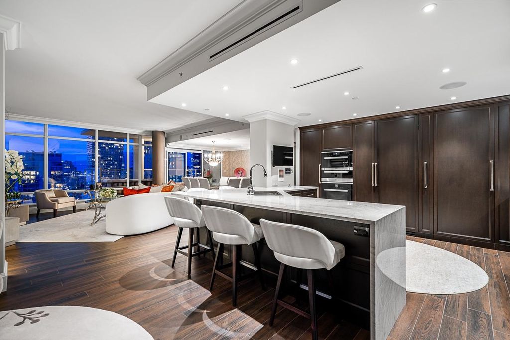 listing image 1101344967255873468