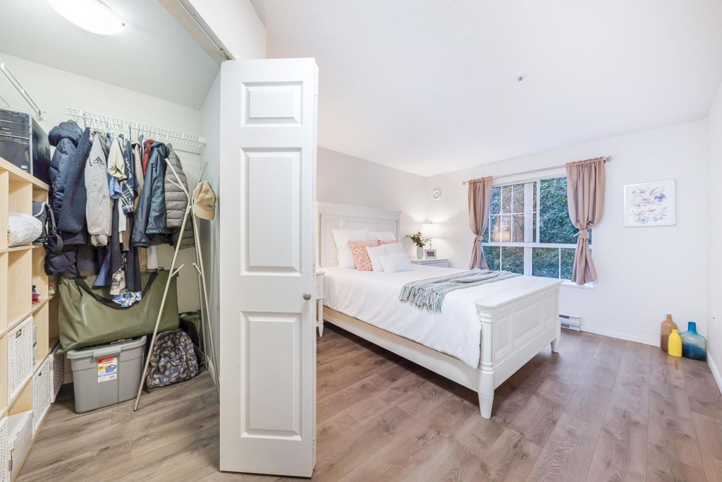 listing image 1109024279983646455