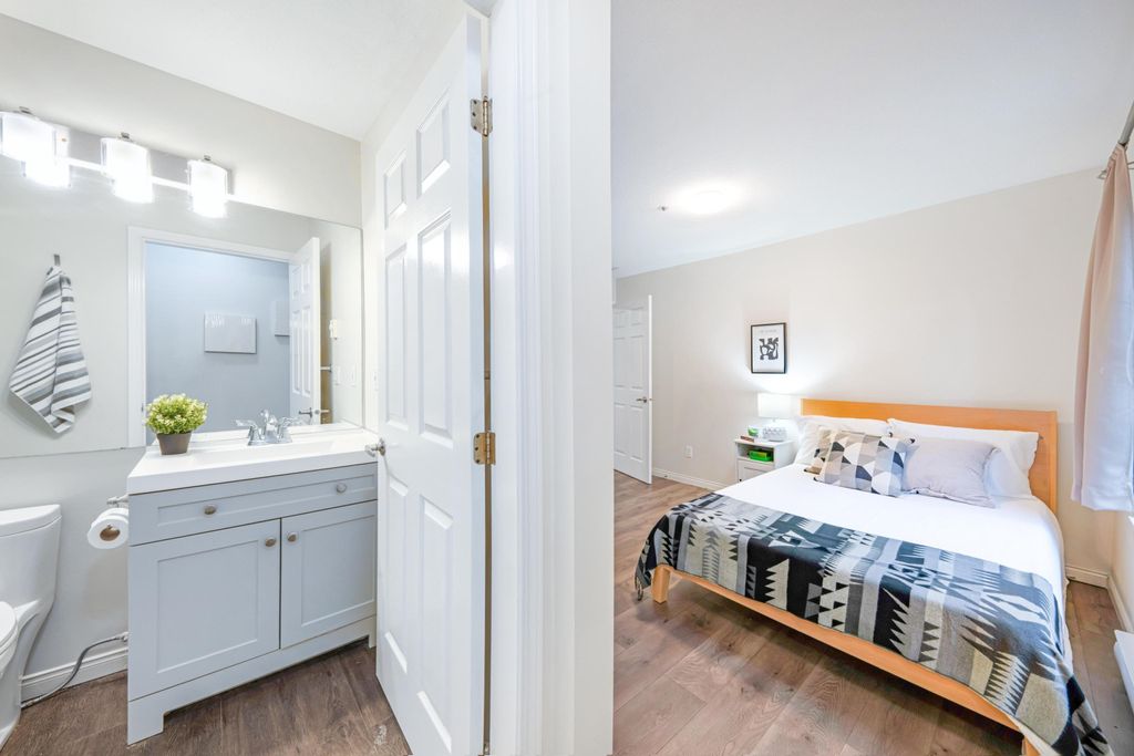 listing image 1103025394264018152