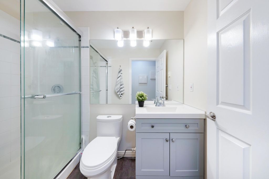 listing image 1102897538122744823