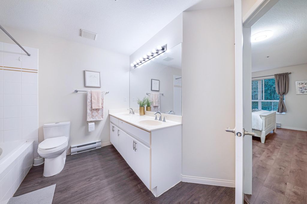 listing image 1100057284999676914