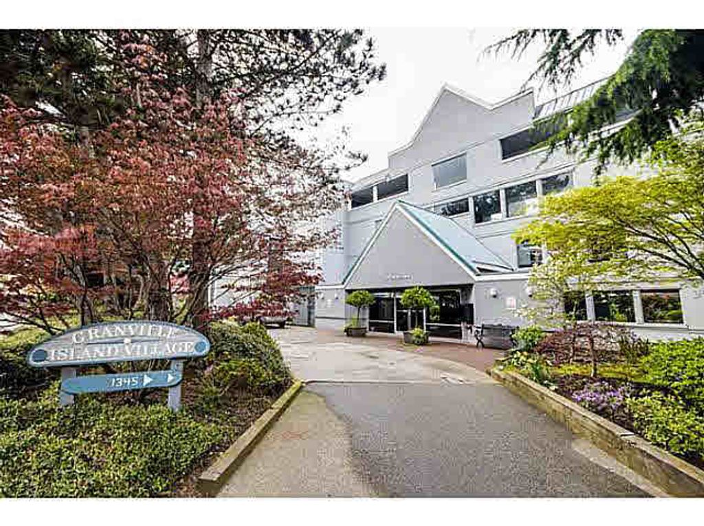listing image 1108257877099588615