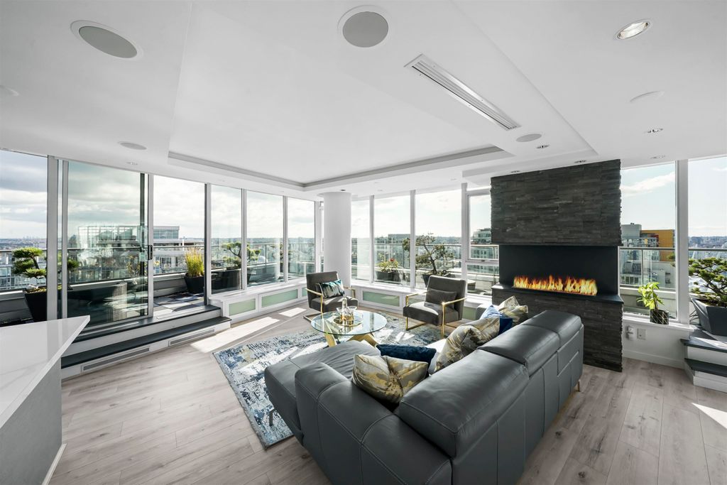 listing image 1106249108059041894