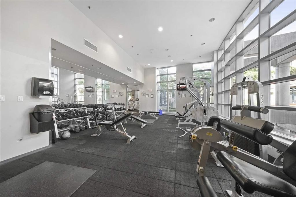 listing image 1101953469700596206