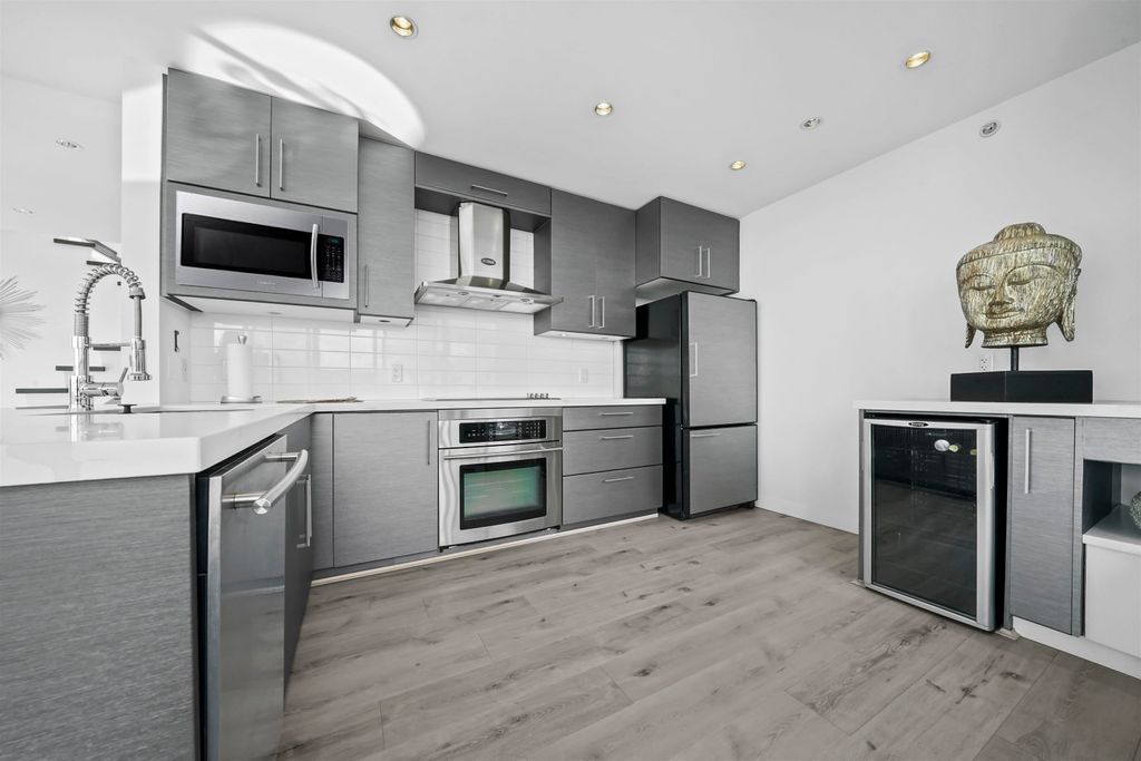listing image 1109735647691005686