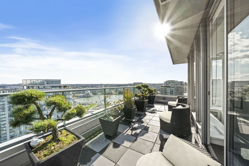 listing image 1106786829940663812