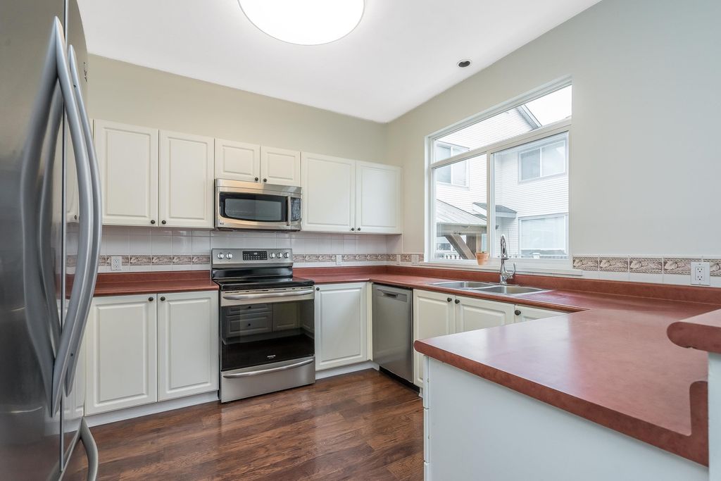 listing image 1101490781705302360