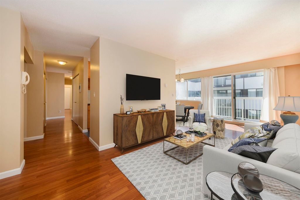 listing image 1106018297120935462