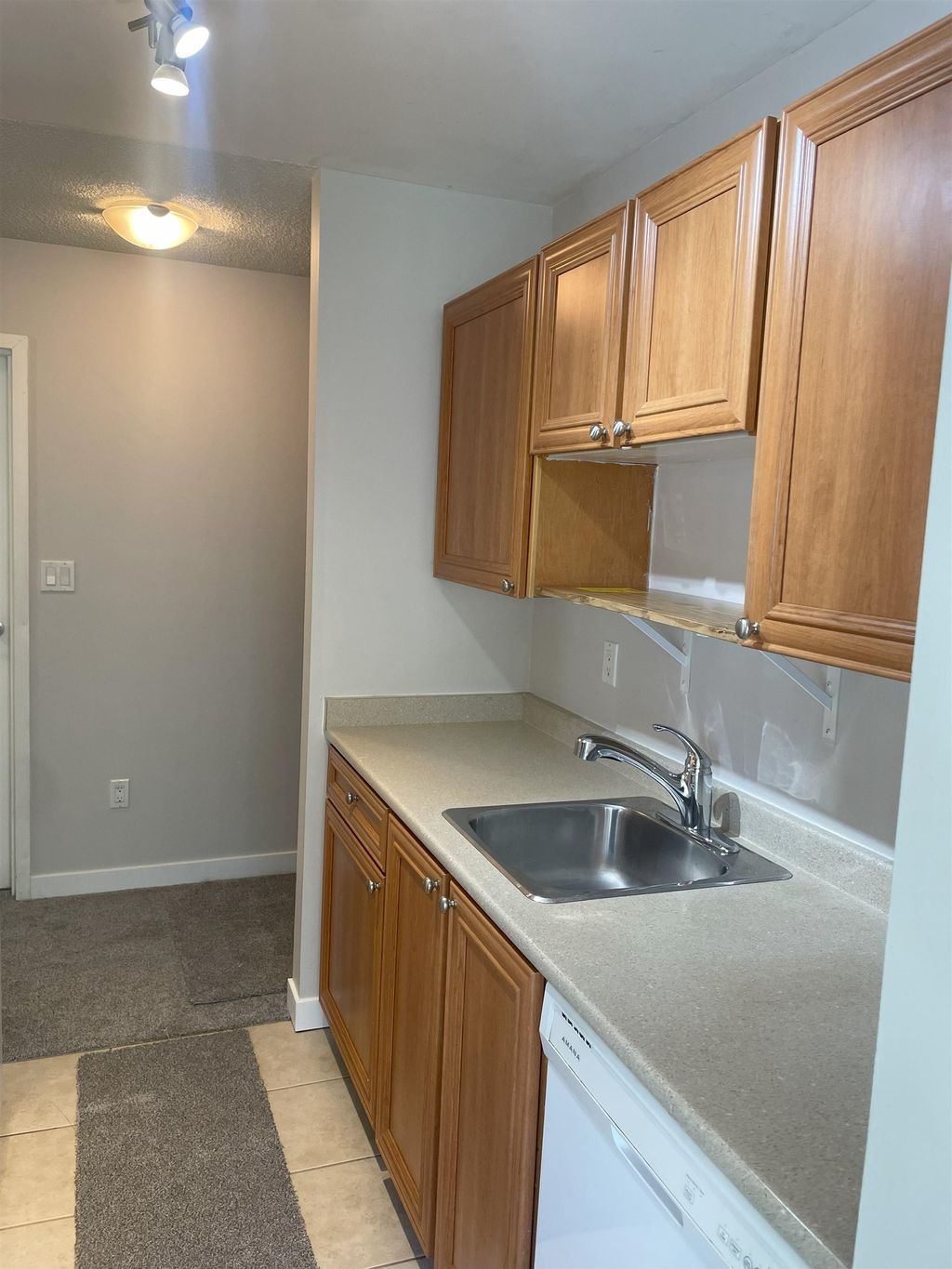 listing image 1103734575673579513