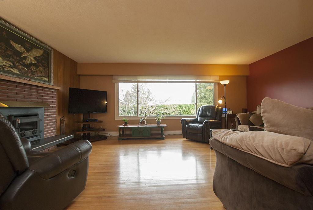 listing image 1100708769934641247