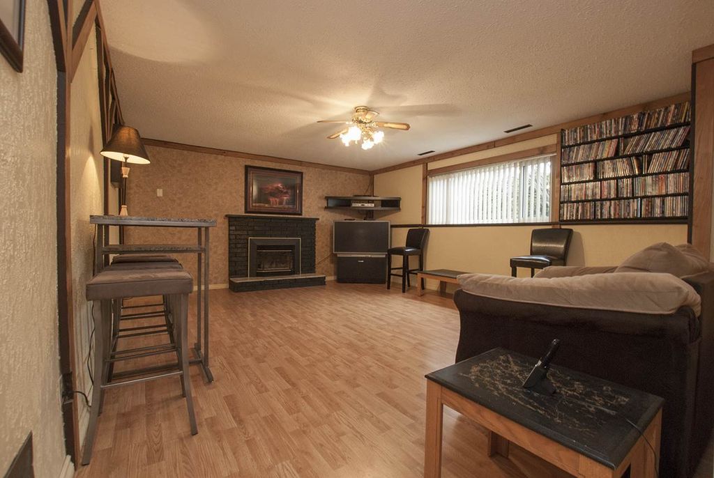 listing image 1100820304712819161