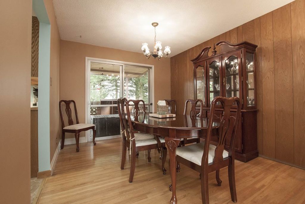 listing image 1106942028256612221